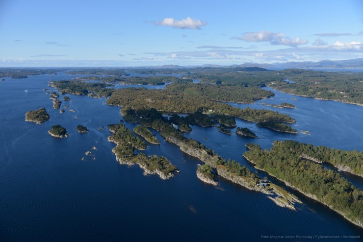 Vann og små øyer sett fra fugleperspektiv