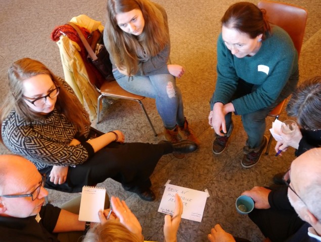Gode diskusjonar kring temaene som dei sj&oslash;lv hadde vore med &aring; sett p&aring; agendaen, skapte stort engasjement. Her diskuterar dei Bruk av midlertidige arealer. 