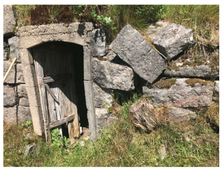 Potetkjeller før restaurering.
