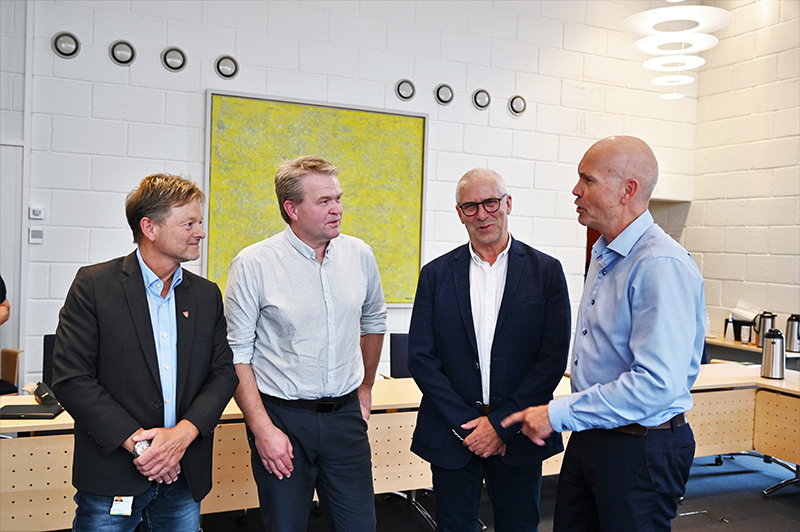 Ordfører i Ringebu Arne Fossmo, ordfører i Sør-Fron Ole Tveite Muriteigen, fungerende ordfører i Nord-Fron Morten Randen og assisterende statsforvalter Sigurd Tremoen.