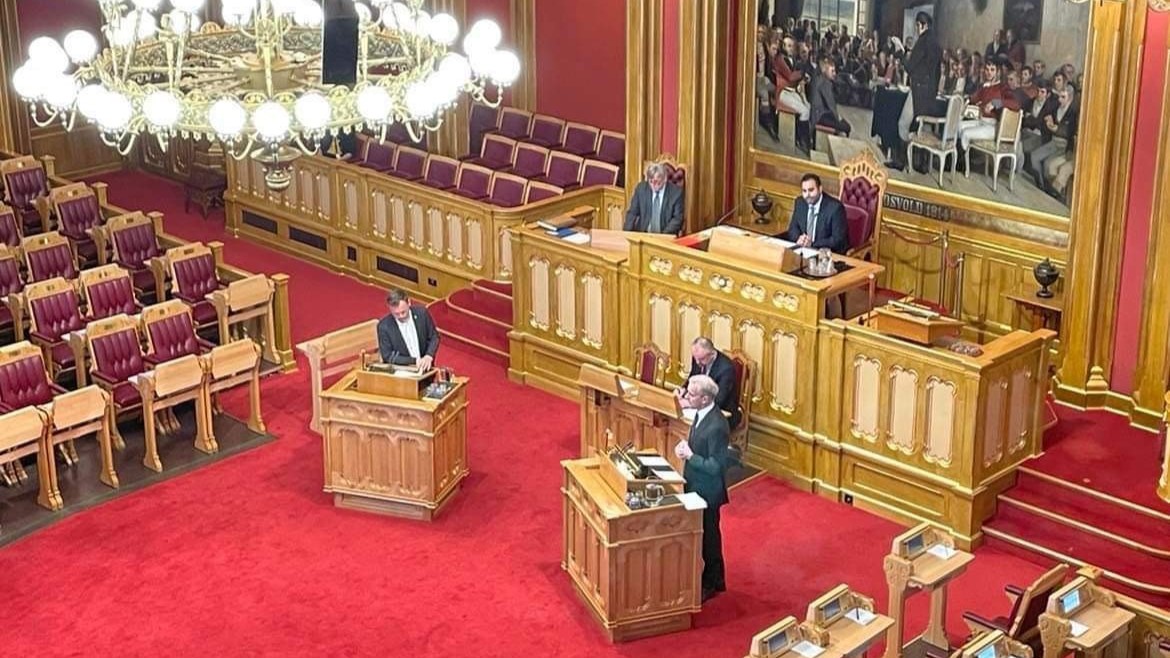 Ungdommene fikk med seg spørretimen.
