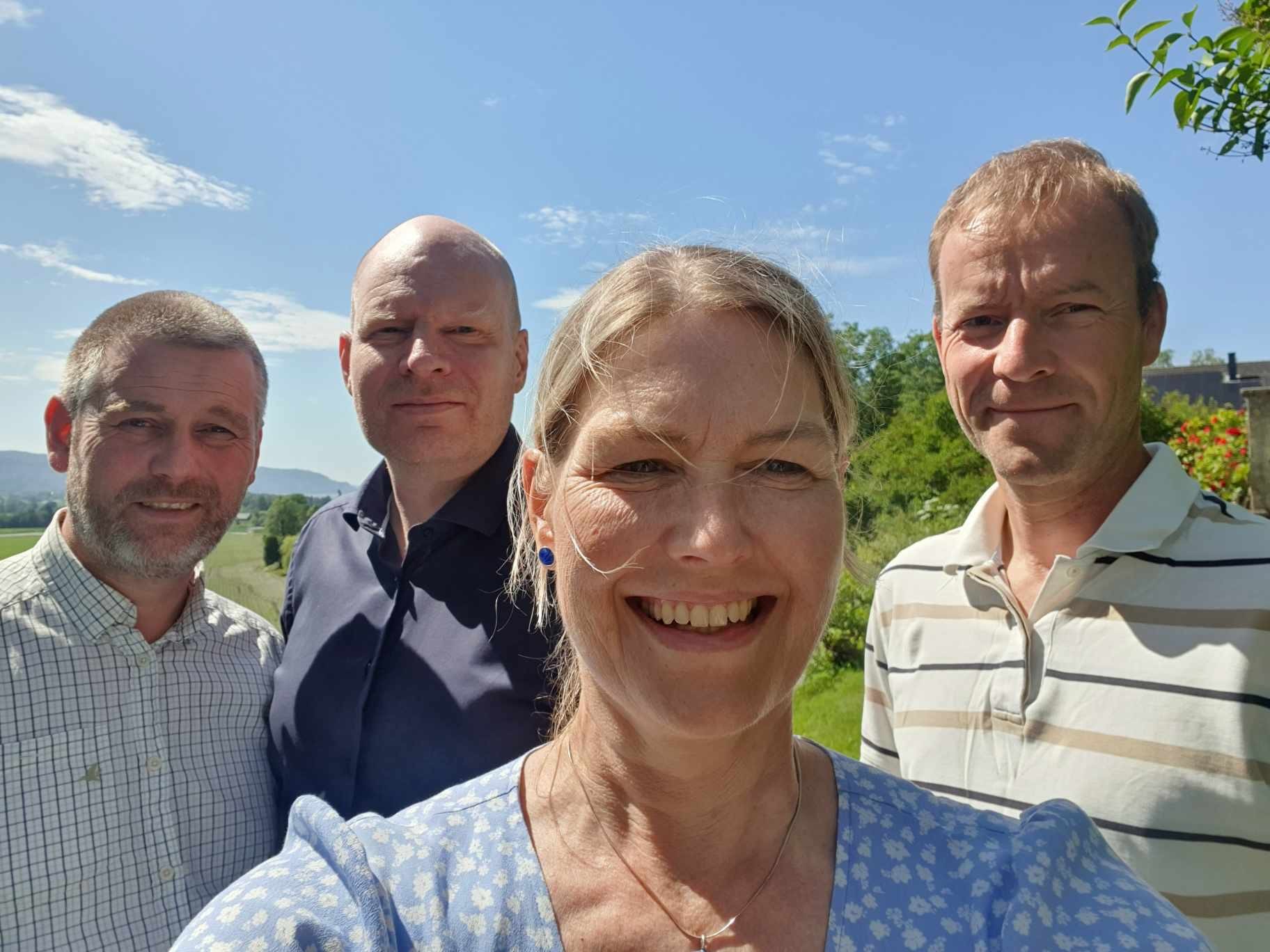 Landbruksavdelingen ved ledergruppa ønsker god sommer! F.v. Helge Nordby, Kay Henrik Bucher, Nina Glomsrud Saxrud og Otto Galleberg